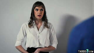 Couage hustru bestilling af hendes medarbejder Vanguard til at kneppe hendes husbond