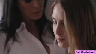 Ritms Lux beidzot ir sekss ar MILF Reigans Foxxs slapjš incītis