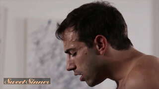 Milehigh-ຫວາບາ-Jake ໃຈ Khloe Kapri-ຕິດຢູ່ຫນ້າທໍາອິດ