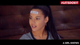 #LETSDOEIT - Модели Sicily, Аполония ва Катана - АЗИАТКА ПРОБУЕТ ЛЕСБИЙСКИЙ ҶИНСӢ БО ПОДРУЖКАМИ