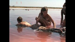 Абелина &amp;амп; Валентина Ви Овозможува Да Се Мијат Сега