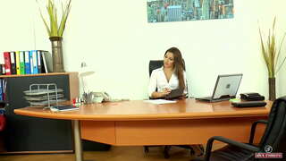 ���ිදුහල්පති දානි ඩැනියෙල්ස් ඇඟ පුරා මයිල් මෝඩයෙක් පිරී ශුක්රාණු (1 වන කොටස)