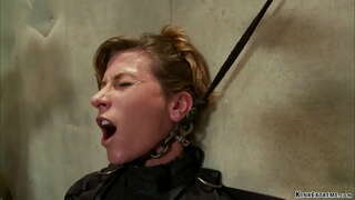 ���ිඟයෙන් පෙලෙන brunette MILF වහල් ඒරියල් X මත සිසුවියෝ ඒකාලෝක මේසය පසුව අසාත්මික ලැබෙන ගුද එක්ක නිදාගත්තා සමග dildo මත දණ්ඩක් අතින් මාස්ටර් ඕර්ලන්ඩෝ